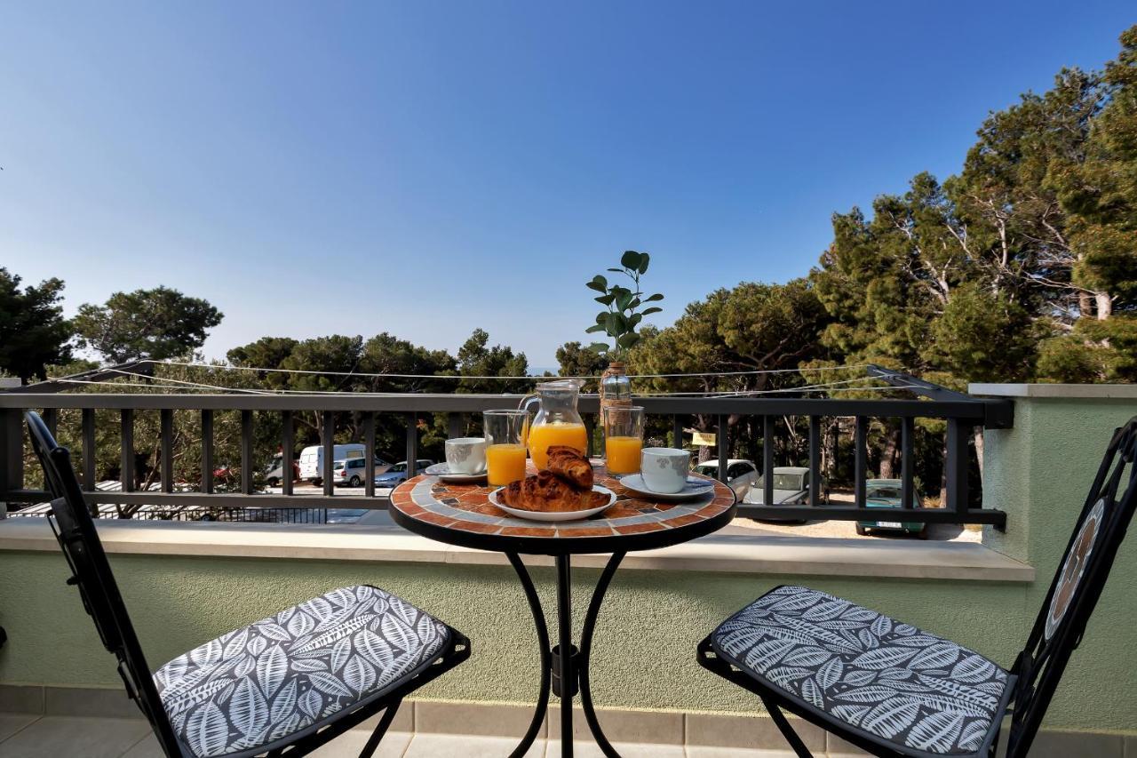 Apartment Pine Fine With Free Parking Makarska Kültér fotó